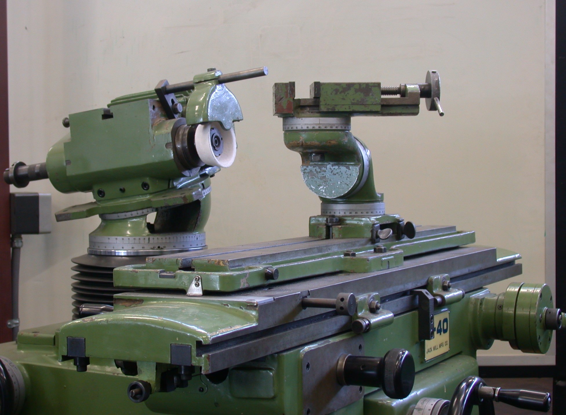 Tool and cutter grinder